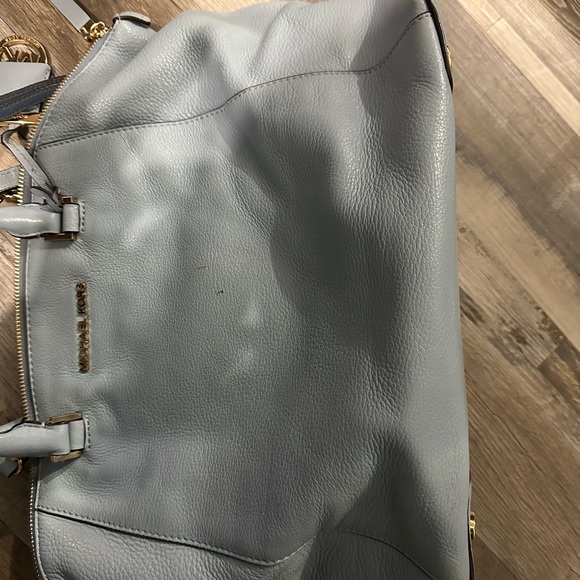 Michael Kor’s Handbag - Picture 13 of 14